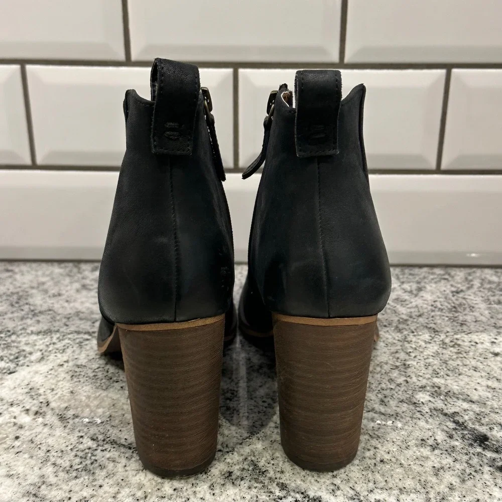 BP. Women 8.5 Lance Leather Ankle Booties Black Stacked Block Heel Side Zip